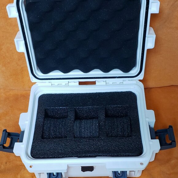 Invicta Jason Taylor Limited Edition Tower Of Strength WhiteGray 3 Slot Case - Picture 6 of 10